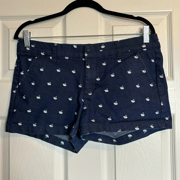 Harper women’s blue and white swan print shorts size medium - Picture 1 of 9